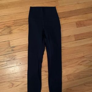 Women’s size 2 navy lululemon leggings